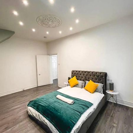 Lovely 1-Bedroom Apartment, Free Street Parking Newcastle Upon Tyne Exterior foto